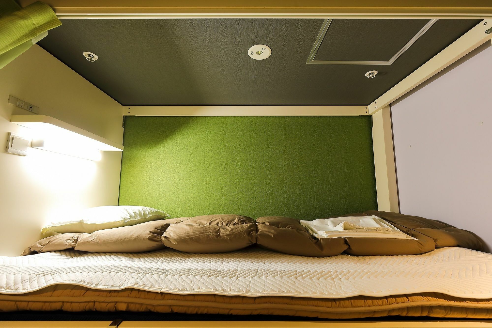 Guesthouse Kobe Nadeshikoya Екстер'єр фото